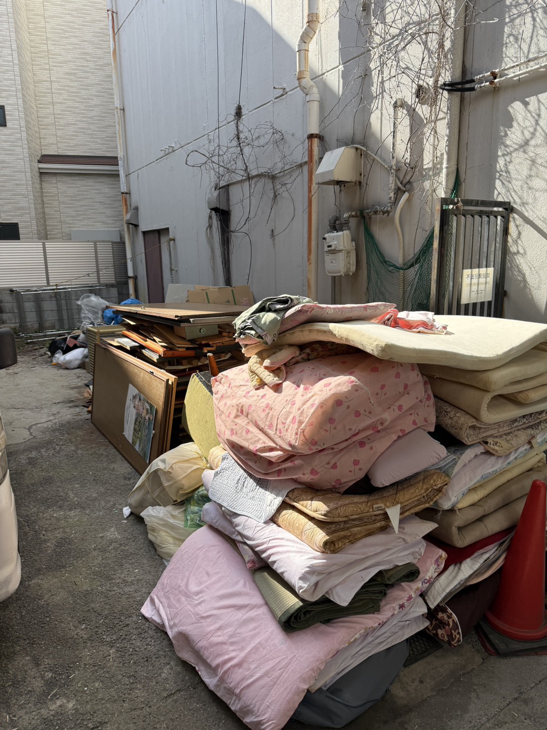 �Ƌ�i���ł̏������s