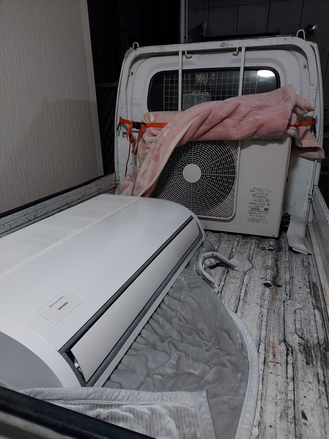 �Ɩ��p�����z�����Ƃ肵�Ă��郊�T�C�N���V���b�v